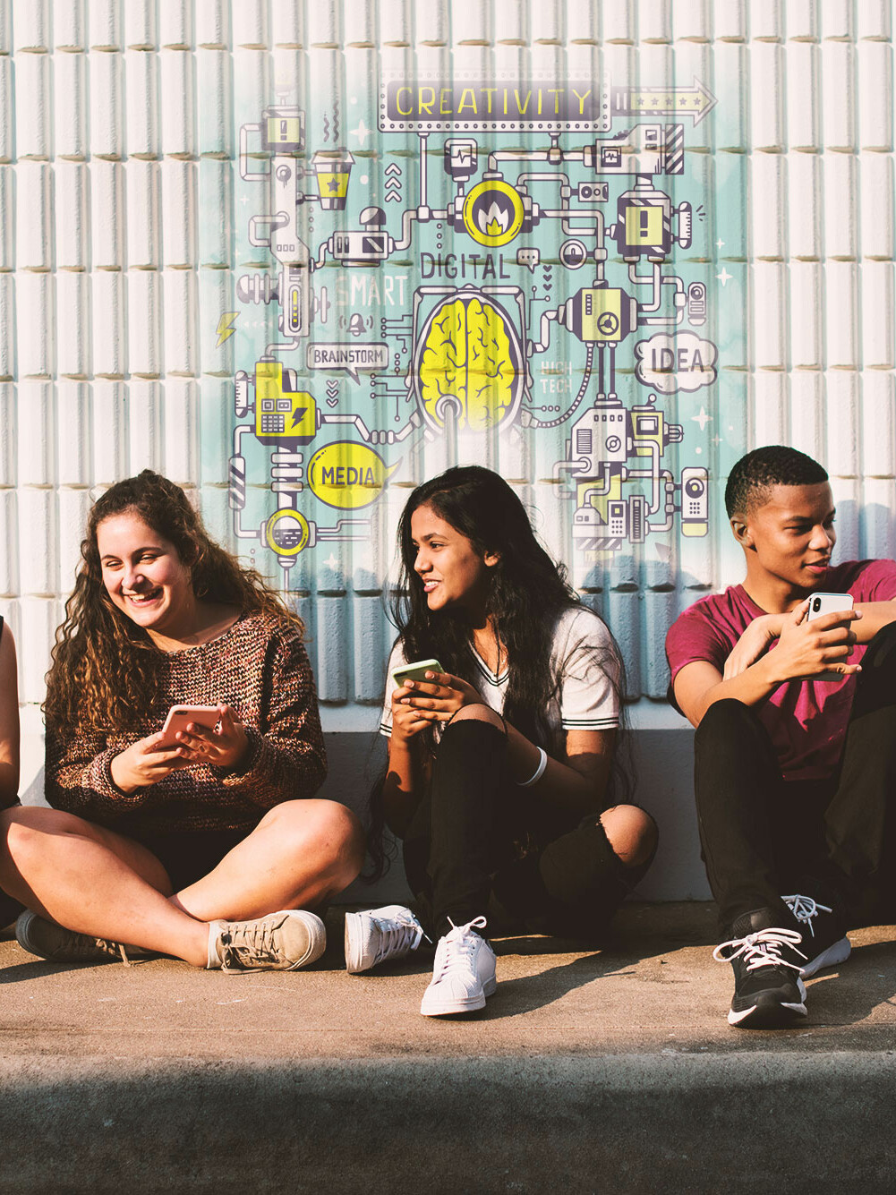 Jugendliche mit Smartphone